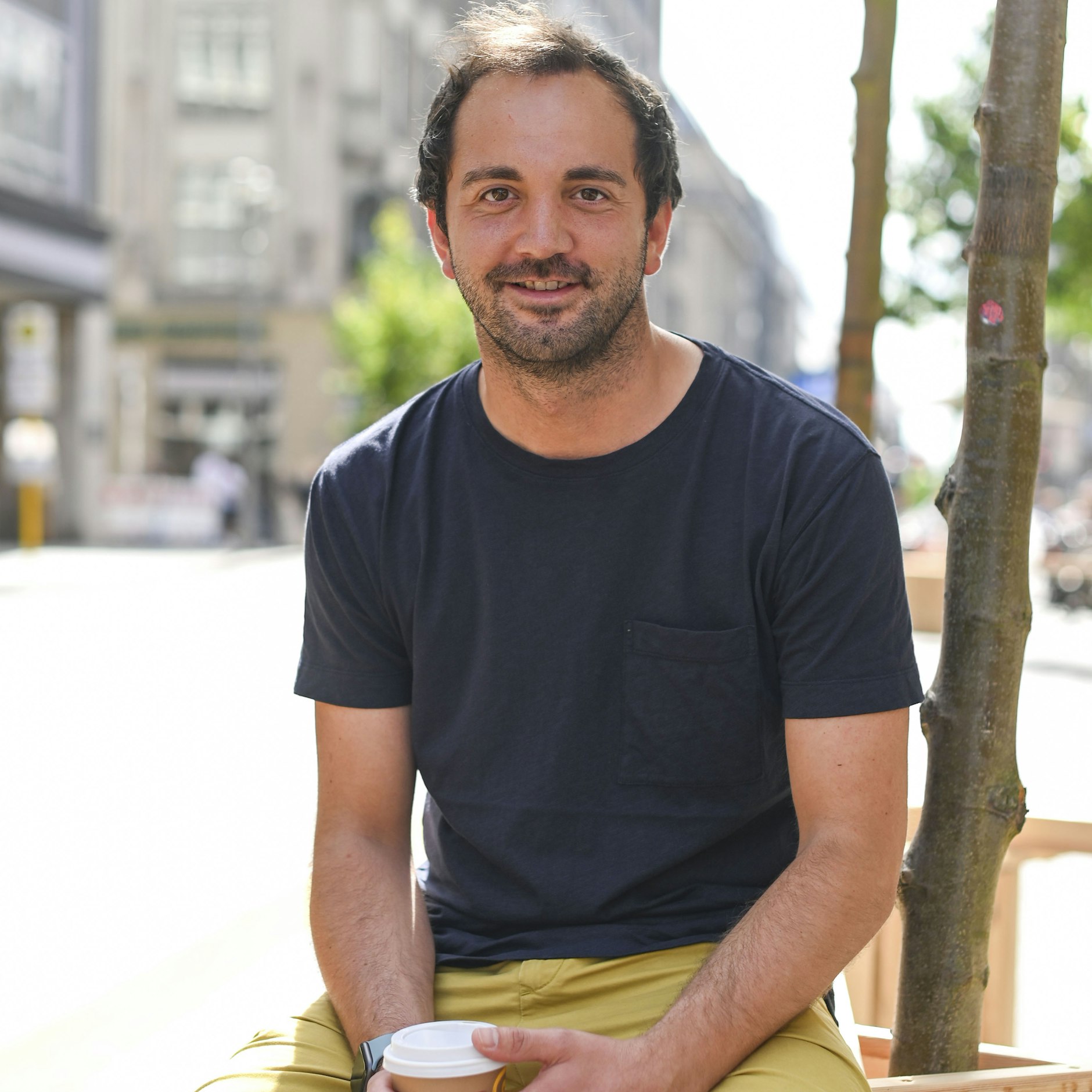 Christopher Simon (34) hofft, dass die Friedrichstraße zur Flaniermeile wird.