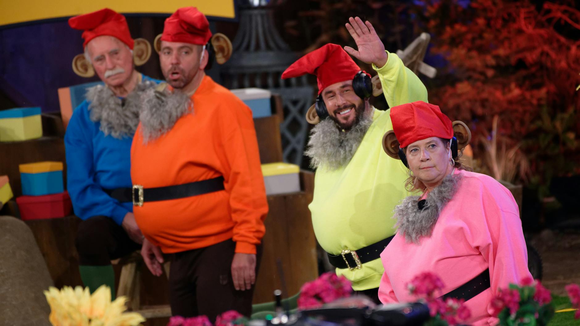 Die vier Finalisten Werner Hansch, Ikke Hüftgold, Mischa Mayer und Kathy Kelly (v.l.n.r.) von „Promi Big Brother 2020“.