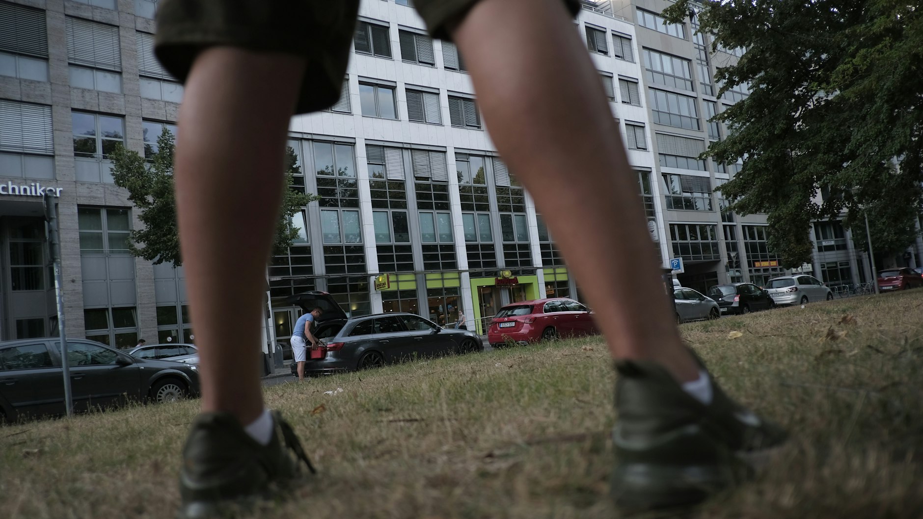 In diesem Gewerbekomplex in Berlin-Mitte unterhielt die Shincheonji-Sekte ein Zentrum, in dem sich die Anhänger zum Bibelstudium trafen. Der Aussteiger David Berger schaffte nach gut einem Jahr den Absprung: „Sie sind Meister des Scheins“, sagt er.
