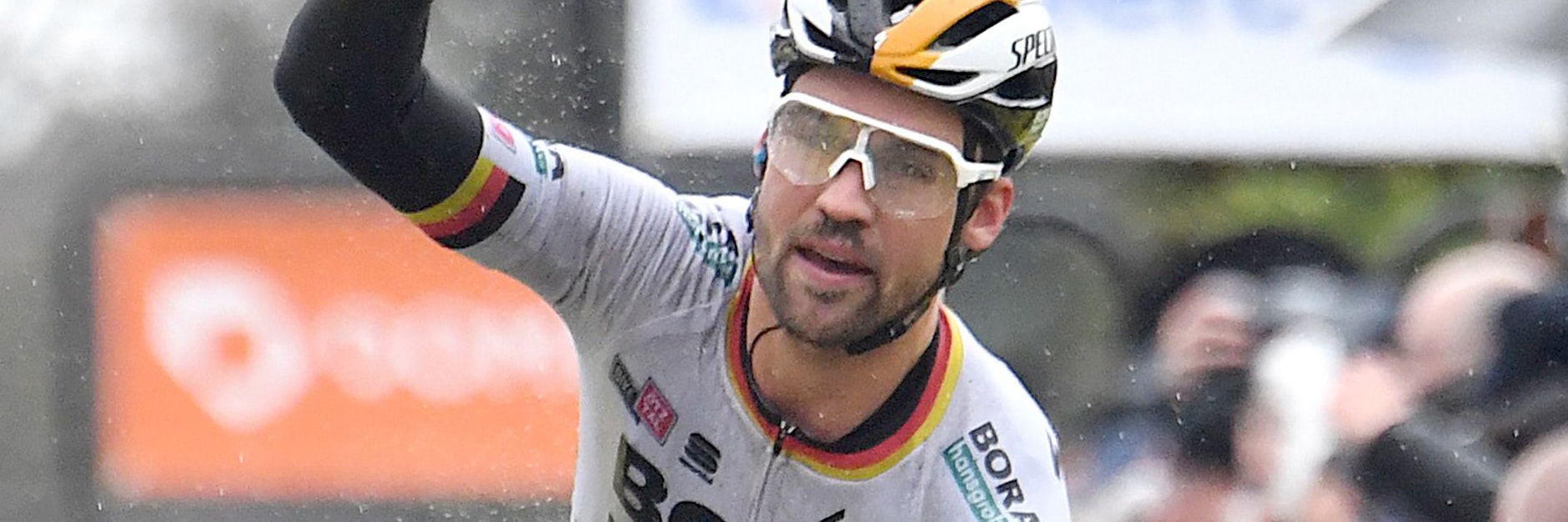 Maximilian Schachmann zeigt es an: Es geht bergauf!