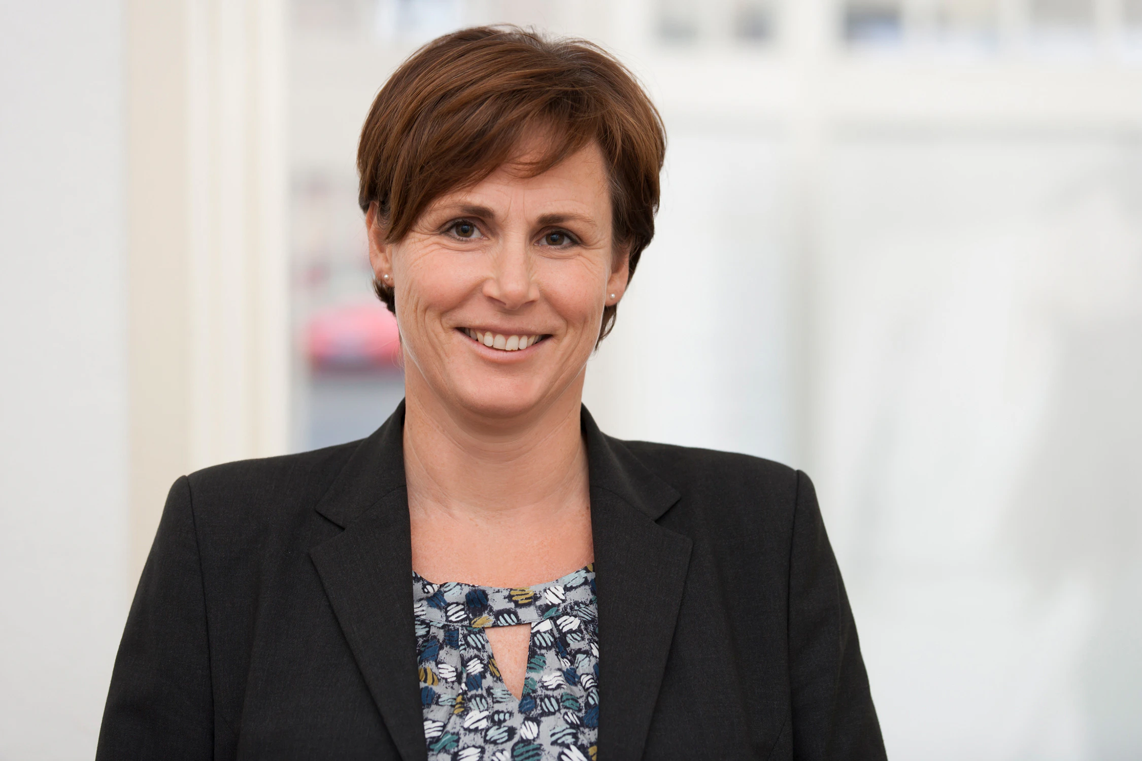 Aber wie sieht ein gutes Frühstück aus? Laut DGE-Expertin Astrid Donalies besteht es idealerweise aus vier Bausteinen: