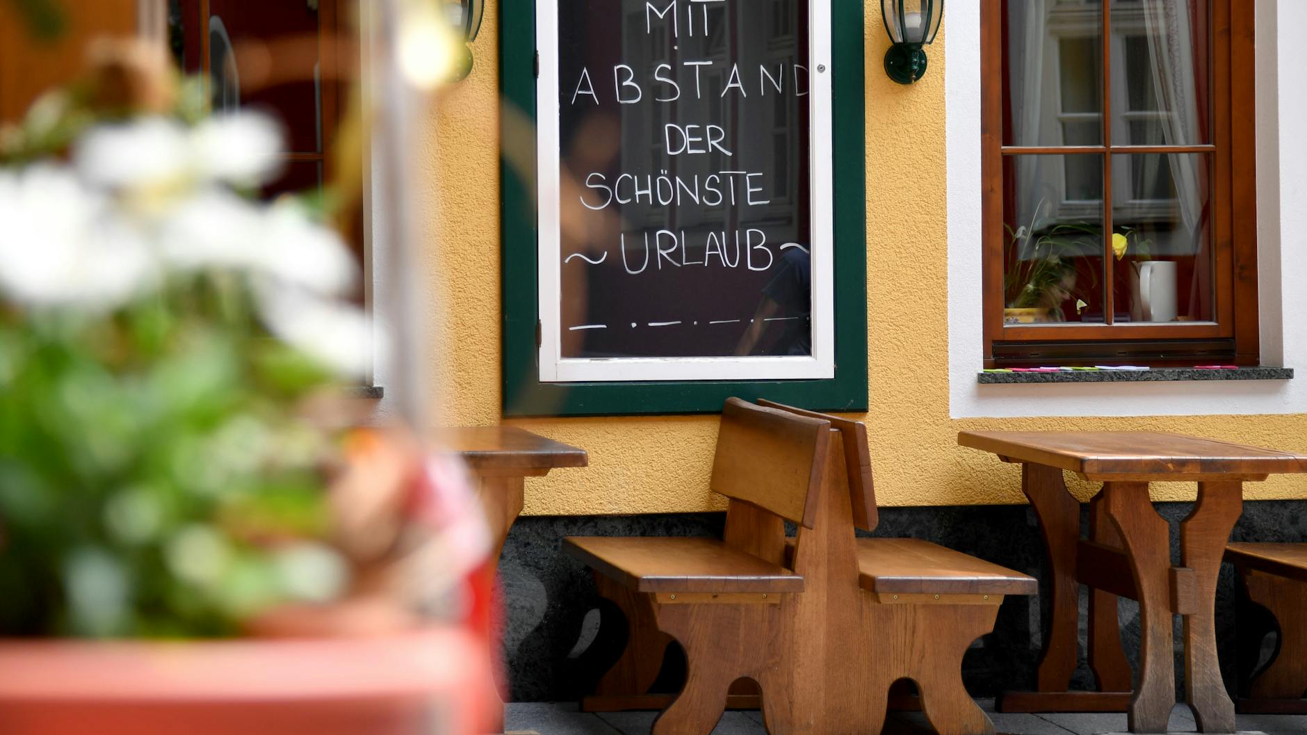 „Mit Abstand der schönste Urlaub“ wird in St. Wolfgang beworben. 
