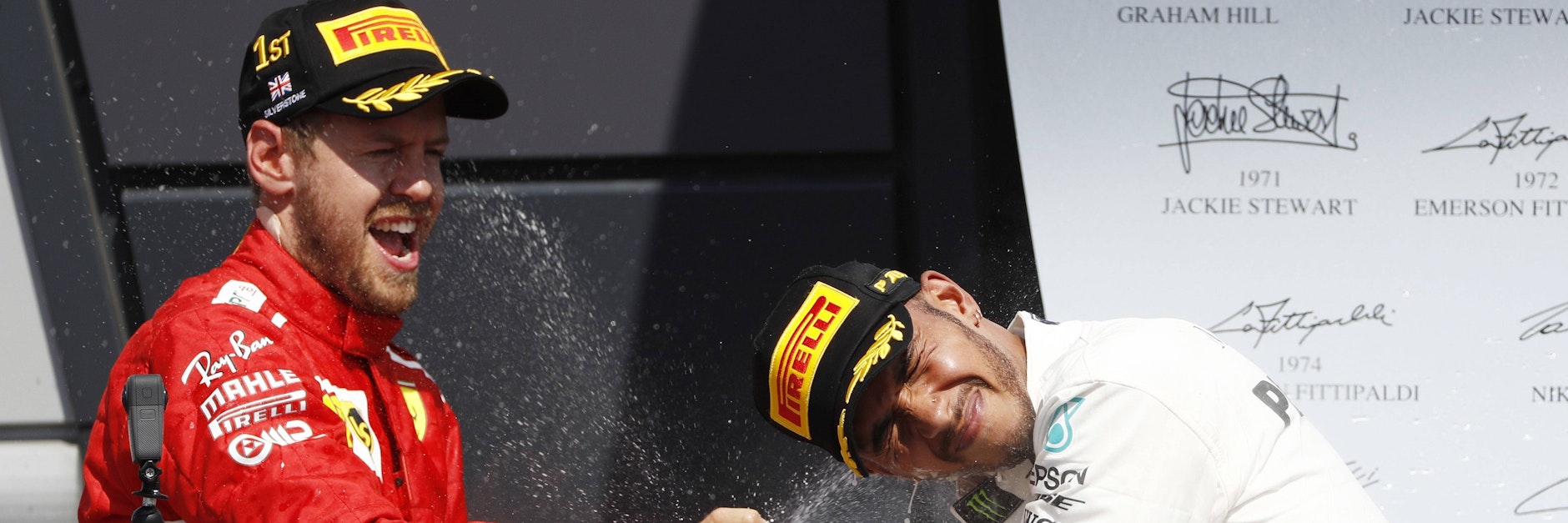 Werden auch zukünftig keine Teamkollegen. Ferrari-Pilot Sebastian Vettel (l.) und Mercedes-Fahrer Lewis Hamilton.