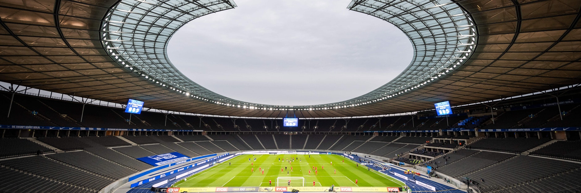 Im Olympiastadion findet Anfang Dezember das erste Stadtderby der neuen Saison statt.