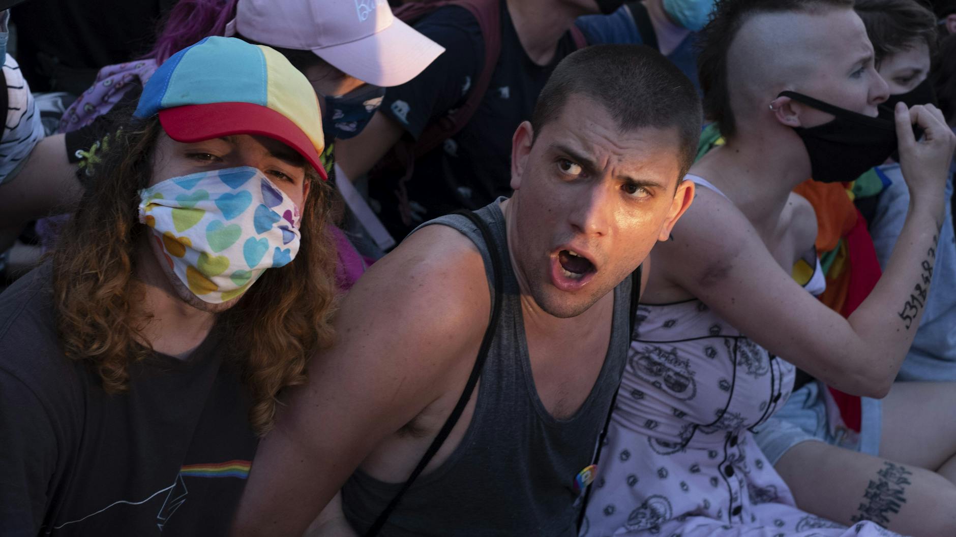 Nach der Verhaftung einer LGBT-Aktivistin ist es in Warschau am 7. August 2020 zu Protesten gekommen.