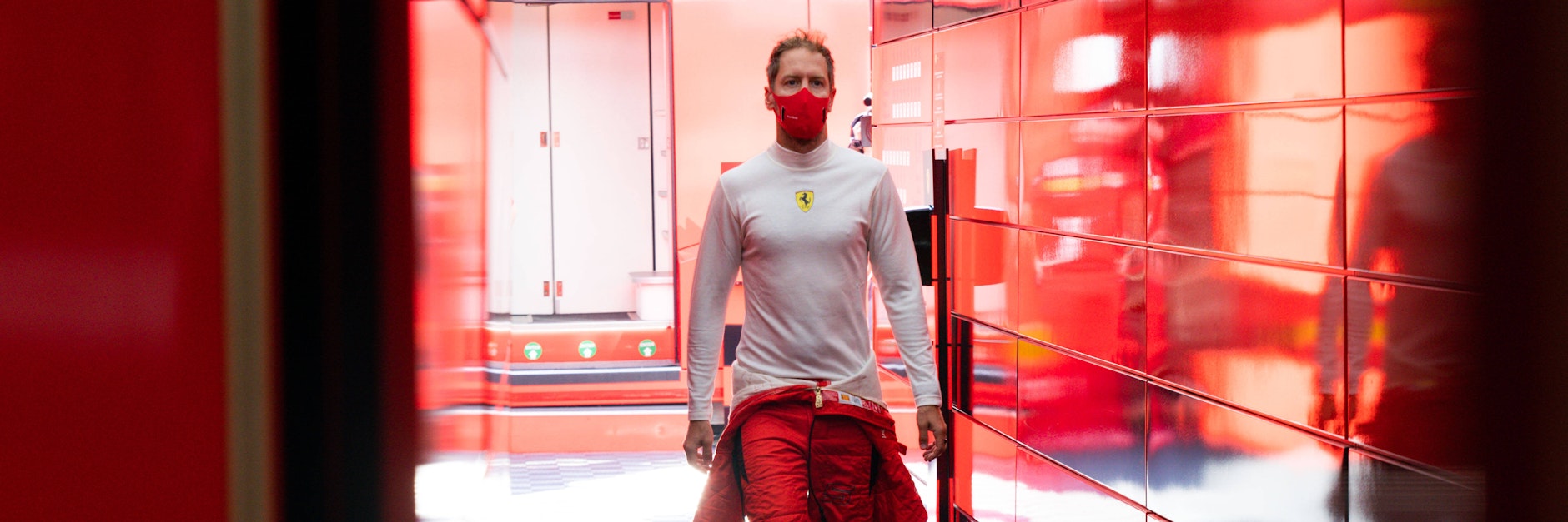 Noch fährt Sebastian Vettel in Ferrari-Rot, doch das ändert sich in der kommenden Saison.