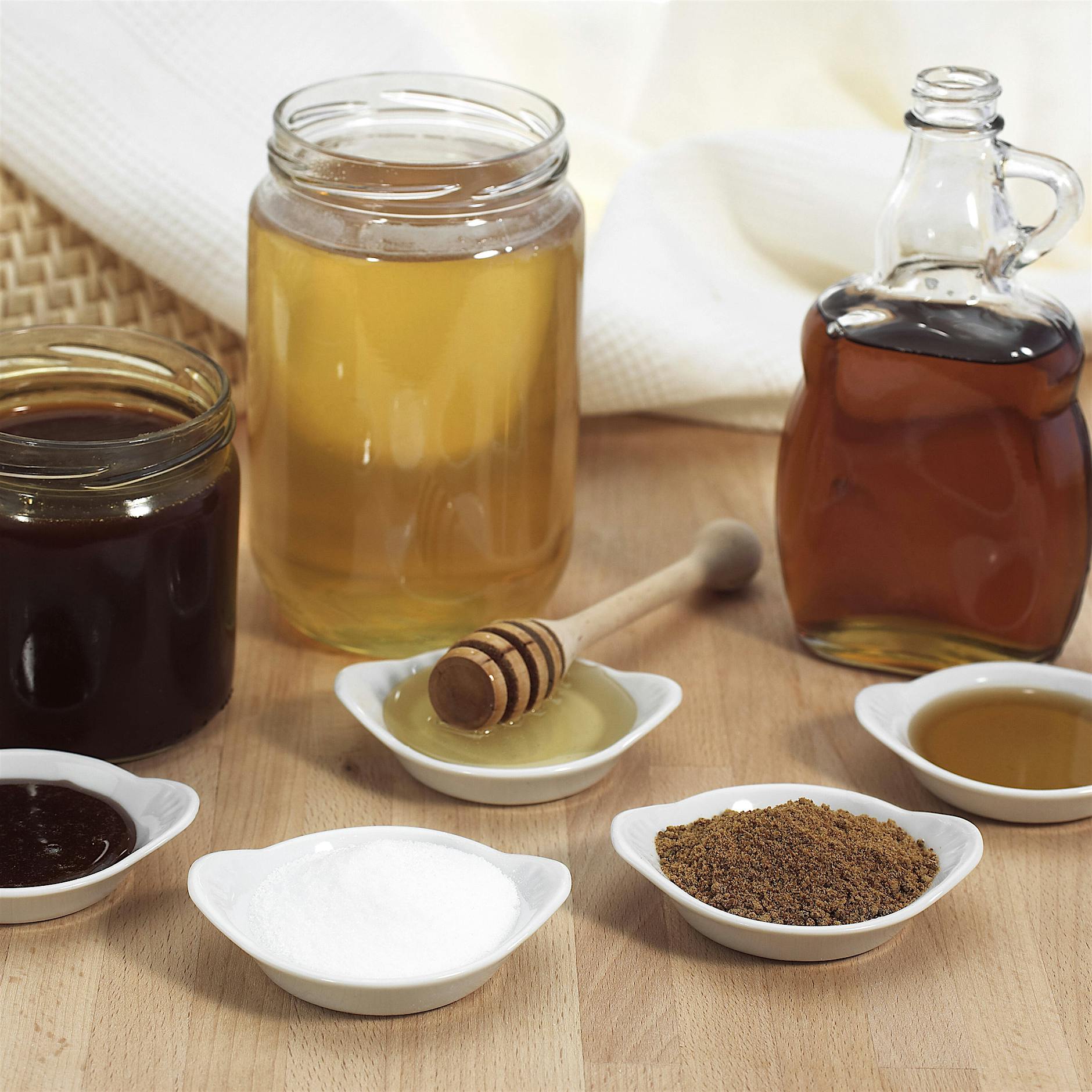 Besser als weißer Zucker? Das steckt in Xylit, Stevia & Co.