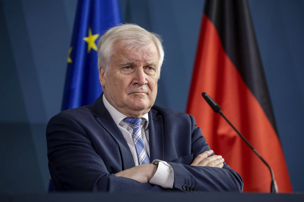 Seehofer will Familien aus Moria aufnehmen