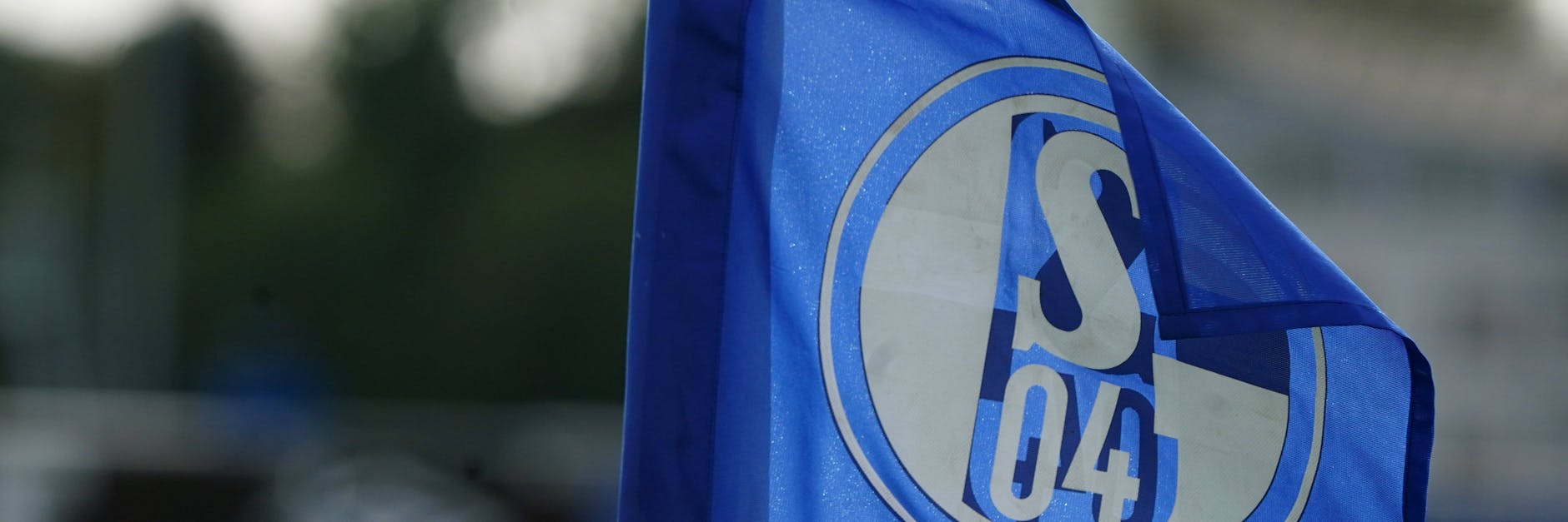 Fußball-Bundesligist FC Schalke 04 bekommt möglicherweise kurzfristig einen neuen Gegner für die erste Runde im DFB-Pokal.