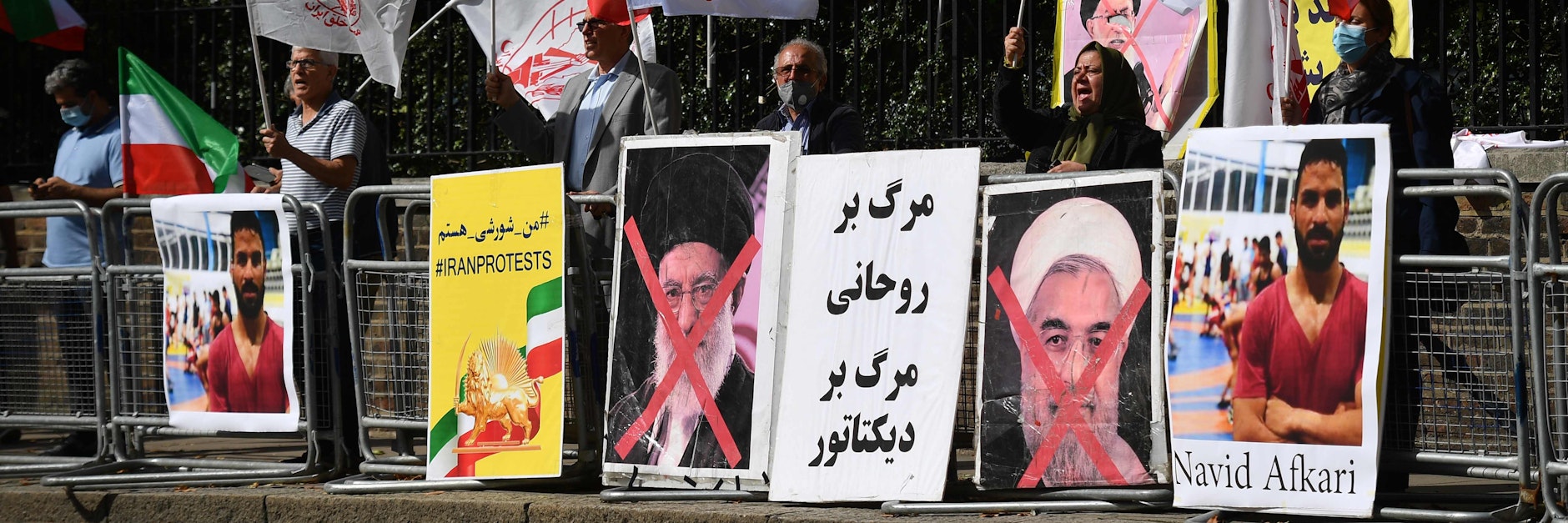 Nach Bekanntwerden der Hinrichtung von Navid Afkari protestierten Demonstranten vor der iranischen Botschaft in London.