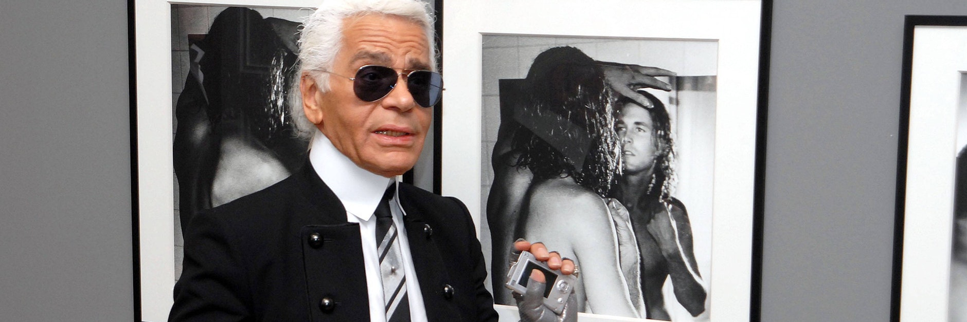 Karl Lagerfeld starb im Februar 2019 in Paris. Jetzt deckt eine Biografie sein Familiengeheimnis auf.