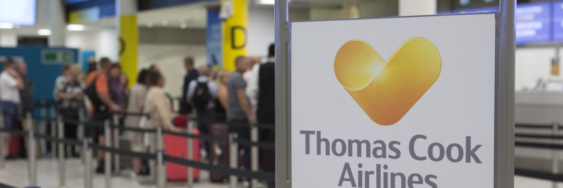 Ein Check-In-Schalter des britischen Reisekonzerns Thomas Cook bevor dieser insolvent ging.
