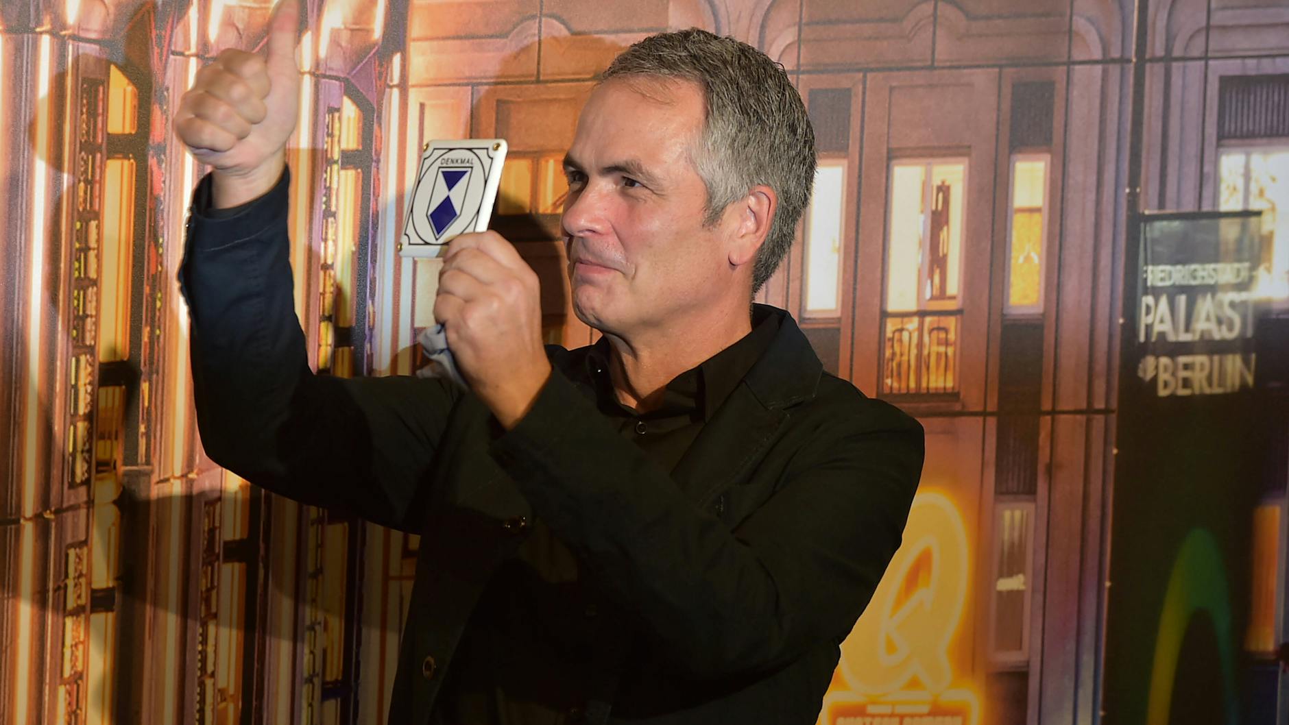 Intendant Berndt Schmidt ist glücklich, dass der Friedrichstadt-Palast nun als einer von wenigen DDR-Bauten unter Denkmalschutz steht. 