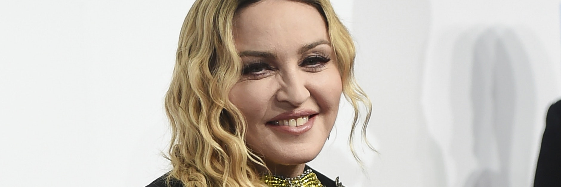 An einen Film über ihr Leben will Madonna niemanden heranlassen als sich selbst.