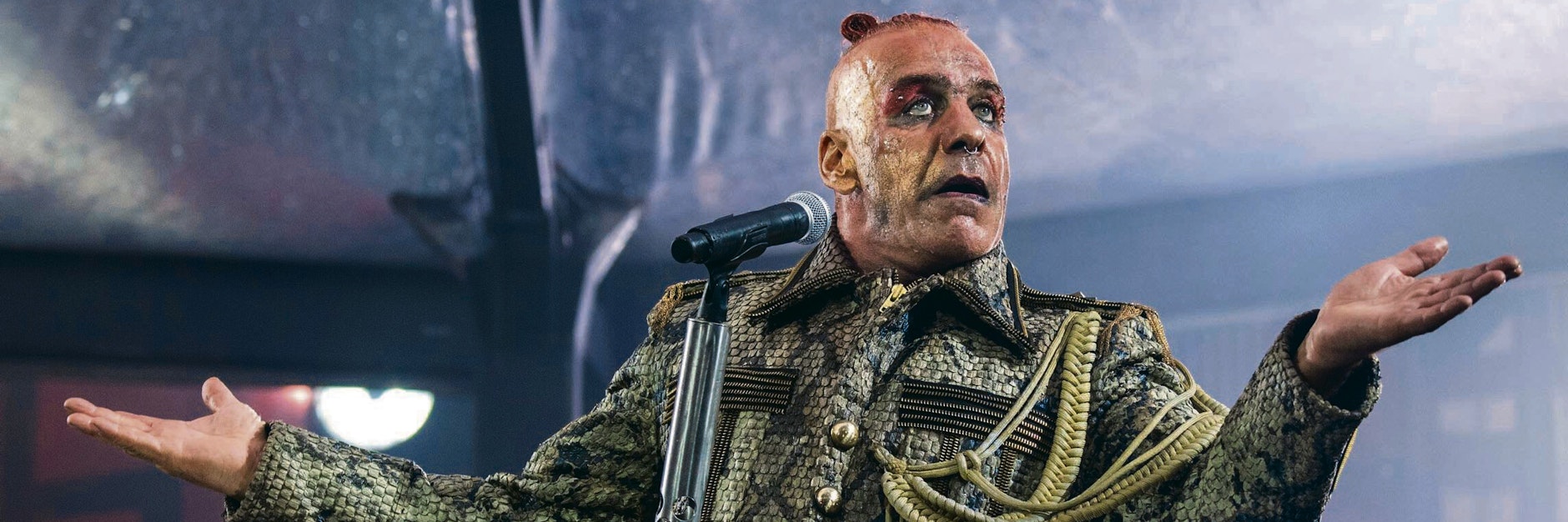 Till Lindemann, Frontsänger von Rammstein, bei der „Europe Stadion Tour 2019“.