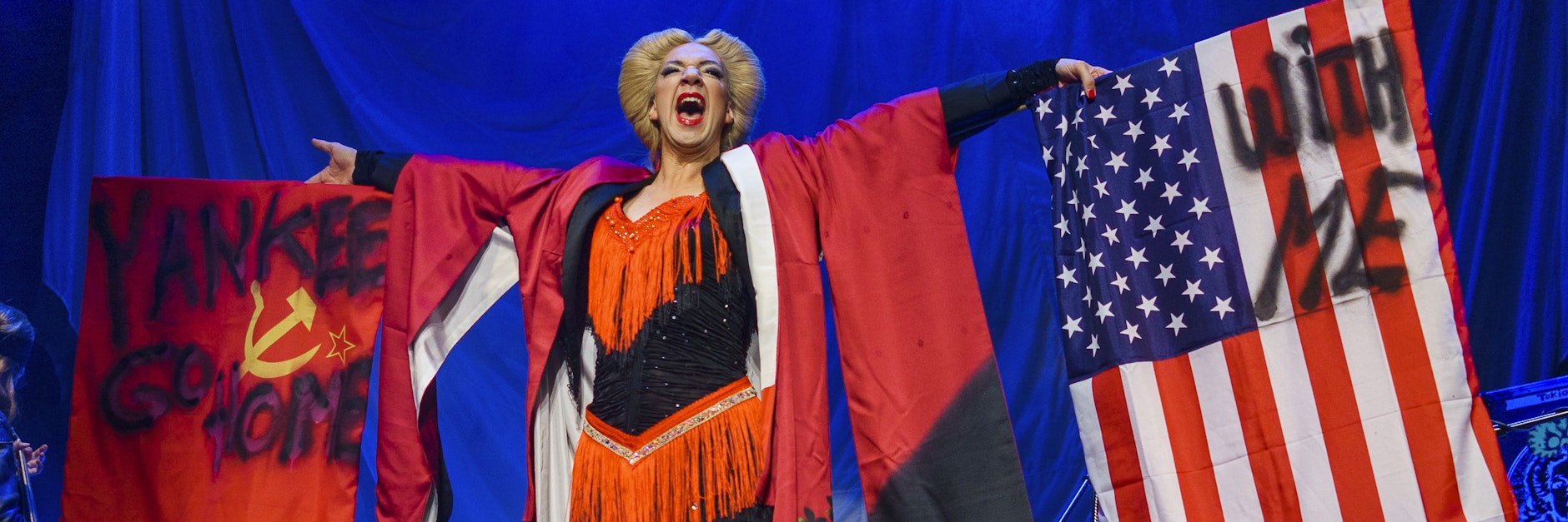 Sven Ratzke spielt Hedwig, die Hauptrolle im schrägen Musical „Hedwig and the Angry Inch“.