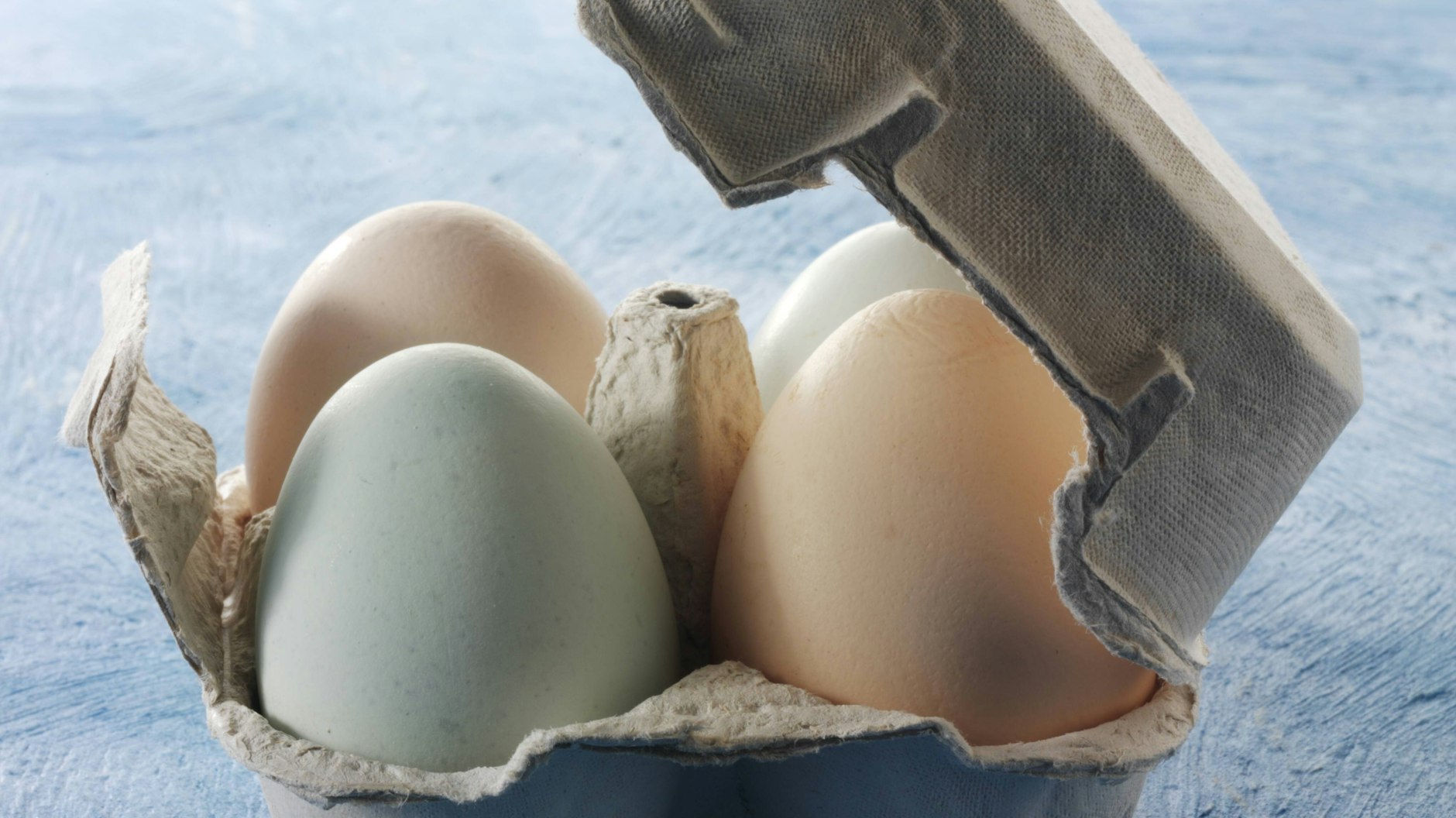 Das Austauschen der Eier in den Kartons ist untersagt.