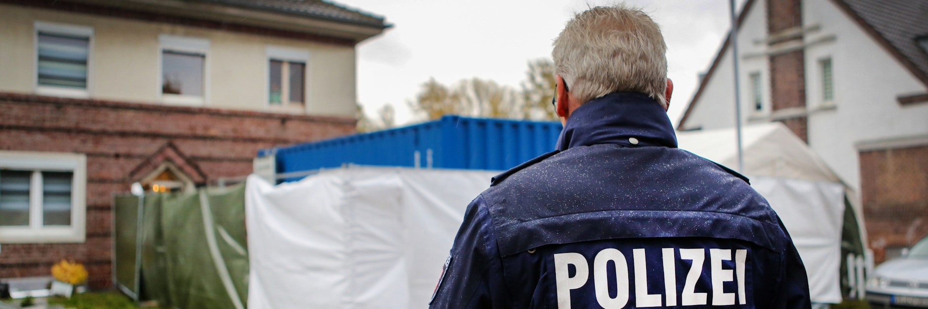 Bereits im vergangenen Herbst wurden immer wieder Häuser durchsucht wie hier in Alsdorf (NRW).
