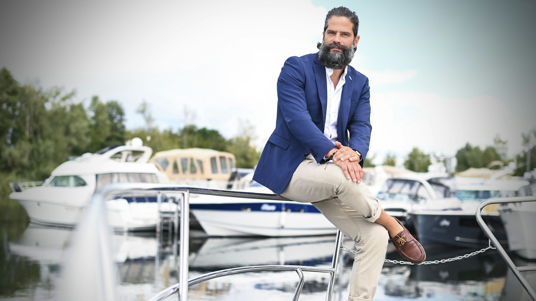 Die Hoffnung einer ganzen Branche ist die erste Messe mit Publikum seit Monaten. Daniel Barkowski ist Projektleiter der „Boot und Fun – Inwater“ in der Marina in Werder.