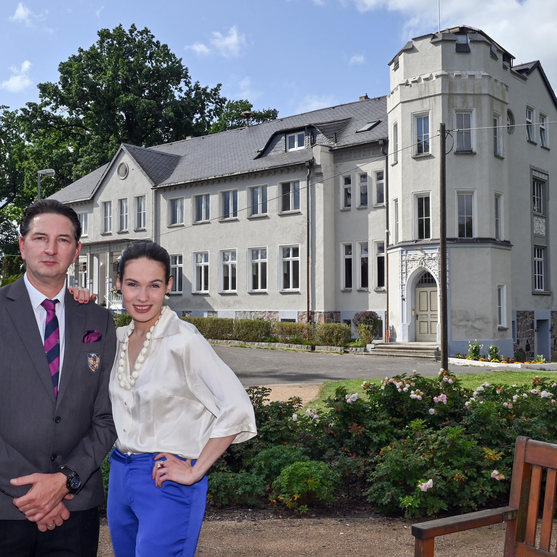 In diesem Schloss errichten Uwe Marcus Rykov und seine Frau Ariane ein Romy-Schneider-Archiv. 