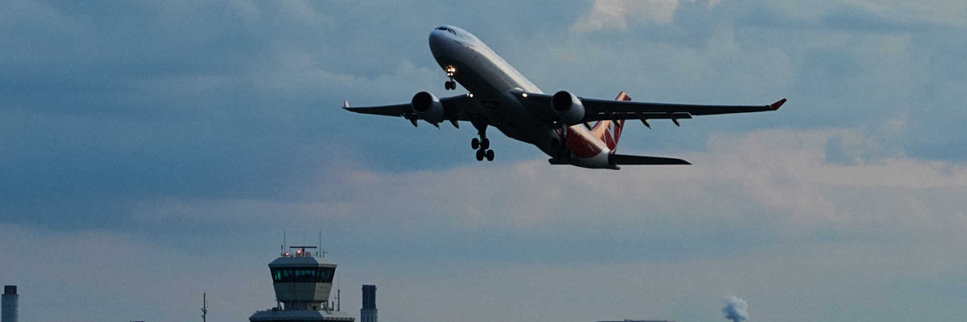 Ab in den&nbsp;Urlaub – trotz Reisewarnung? Diese Frage stellt sich mitunter seit dem&nbsp;Ausbruch der Corona-Pandemie.