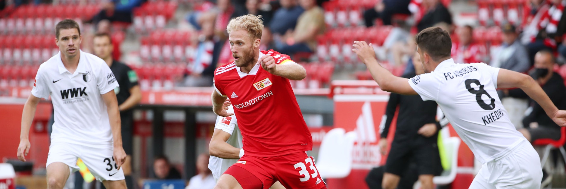 Sebastian Griesbeck feierte am Sonnabend gegen Augsburg ein überraschend frühes Debüt.