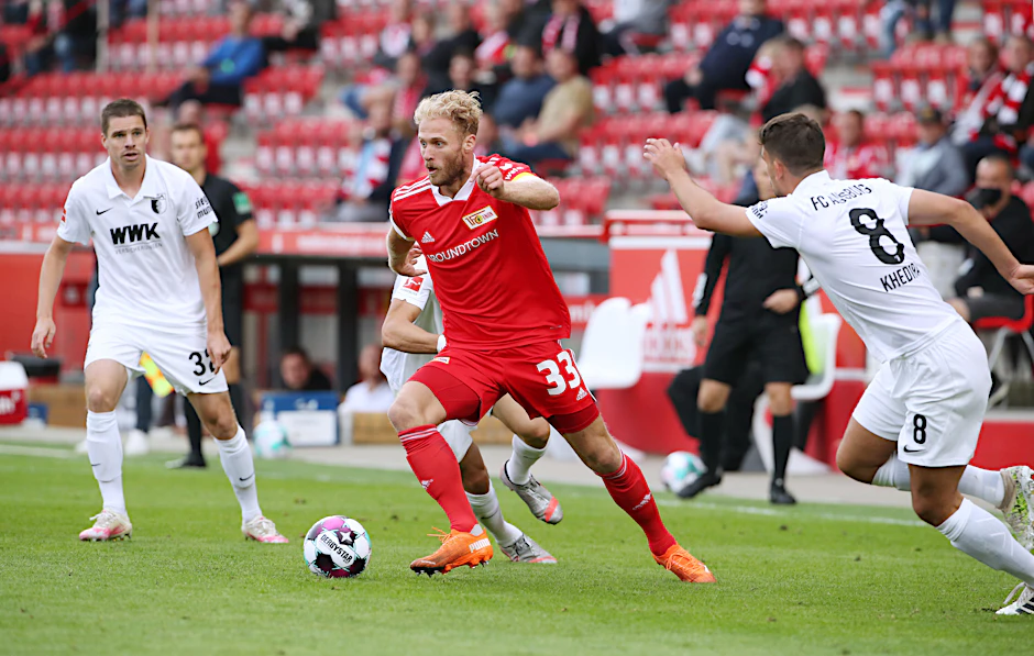 Sebastian Griesbeck feierte am Sonnabend gegen Augsburg ein überraschend frühes Debüt.