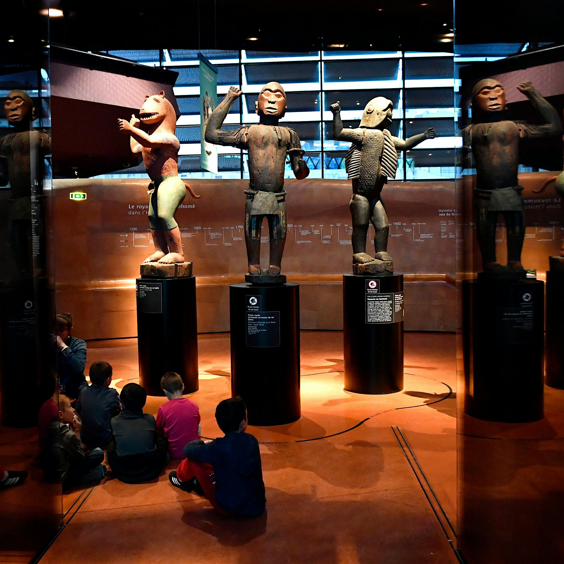 Darf er das? Schwarzer Aktivist holt sich Beutekunst zurück