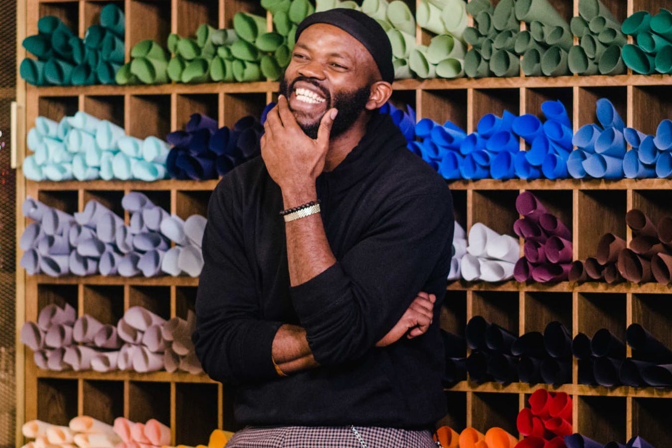 Empathie und Liebe sind für JJ Bola Zeichen wahrer männlicher Stärke.