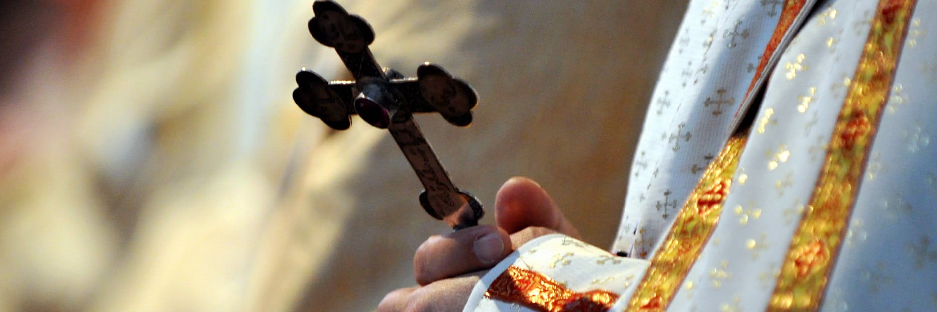 Zwischen 1946 und 2014 sollen mindestens 1670 katholische Kleriker 3677 meist männliche Minderjährige missbraucht haben.