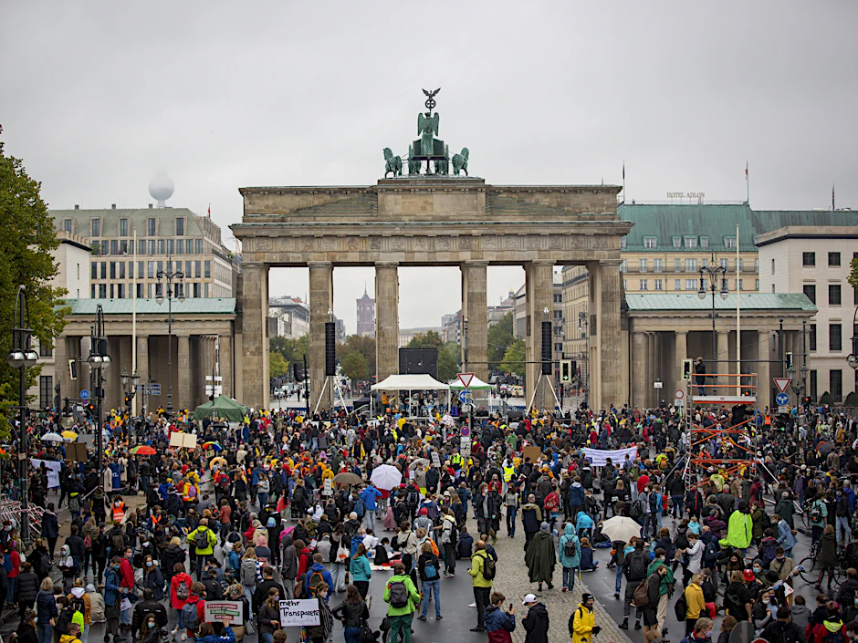 Crowds of climate activists gather on Straße des 17. Juni to mark Fridays for Future