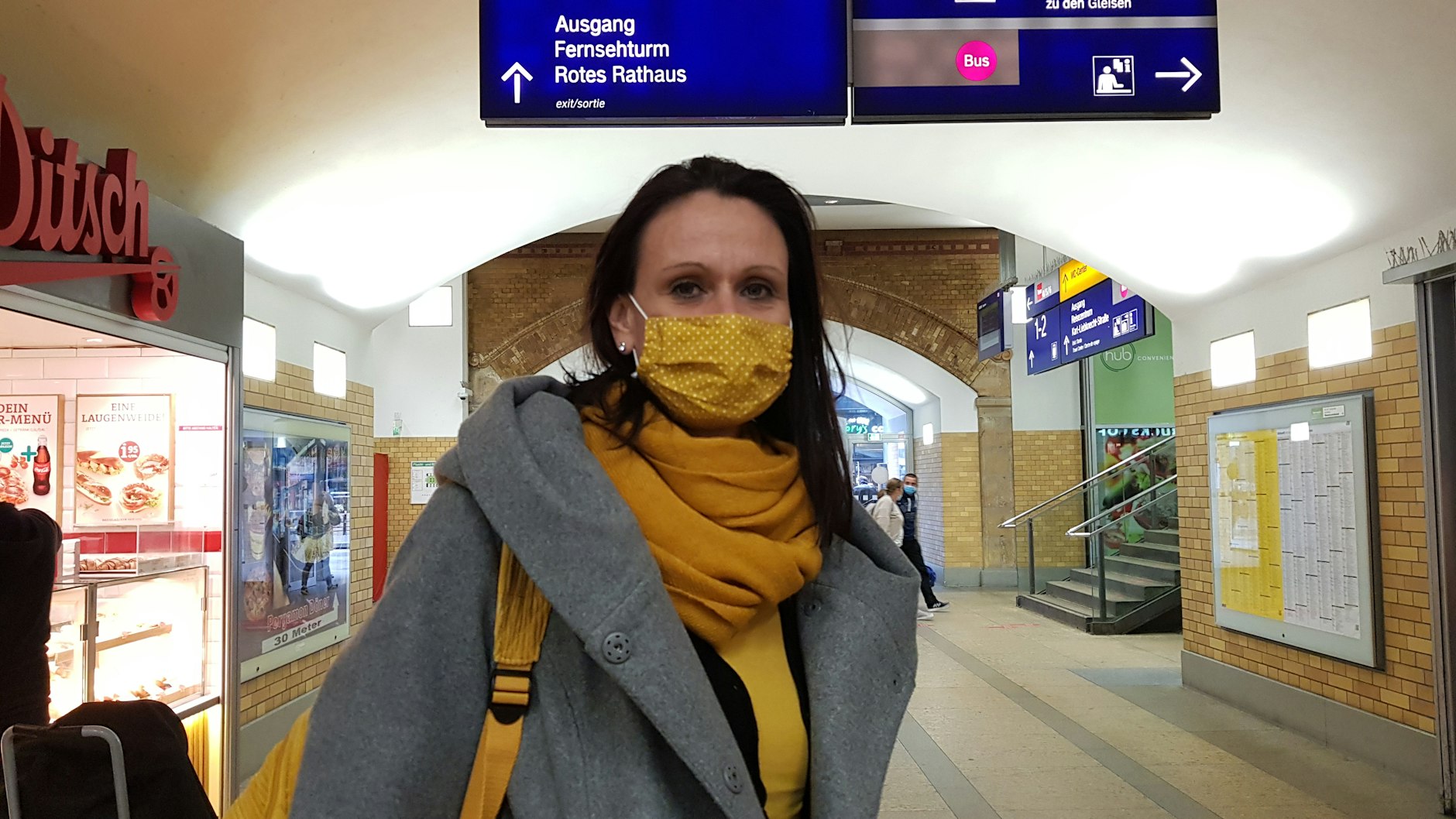 Touristin Beatrix Laschke ist auf dem Weg zum Wannsee.