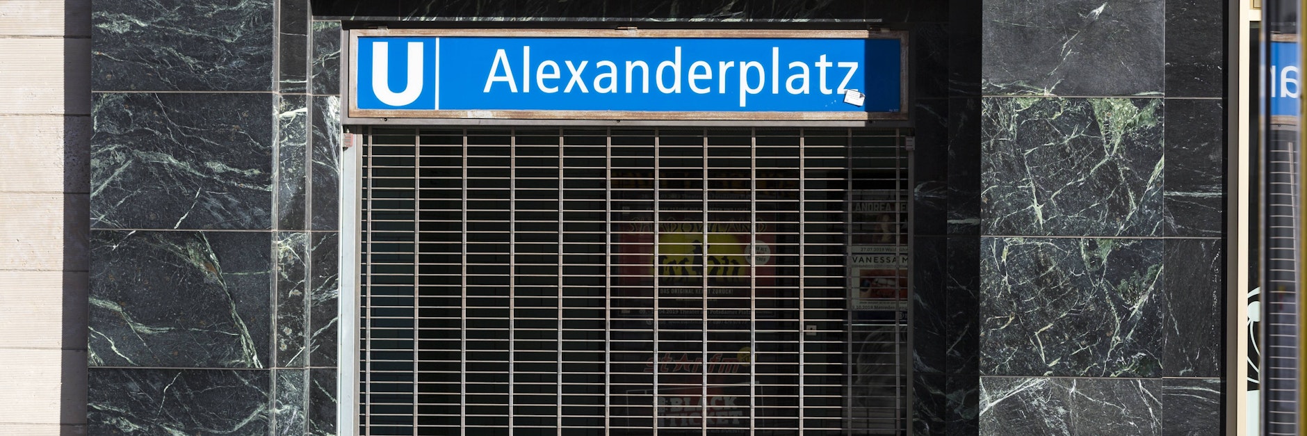 Geschlossener U-Bahnhof am Bahnhof Alexanderplatz.&nbsp;Heute streikt die BVG bis 12 Uhr. 4000 Beschäftigte kämpfen für einheitliche Löhne.&nbsp;