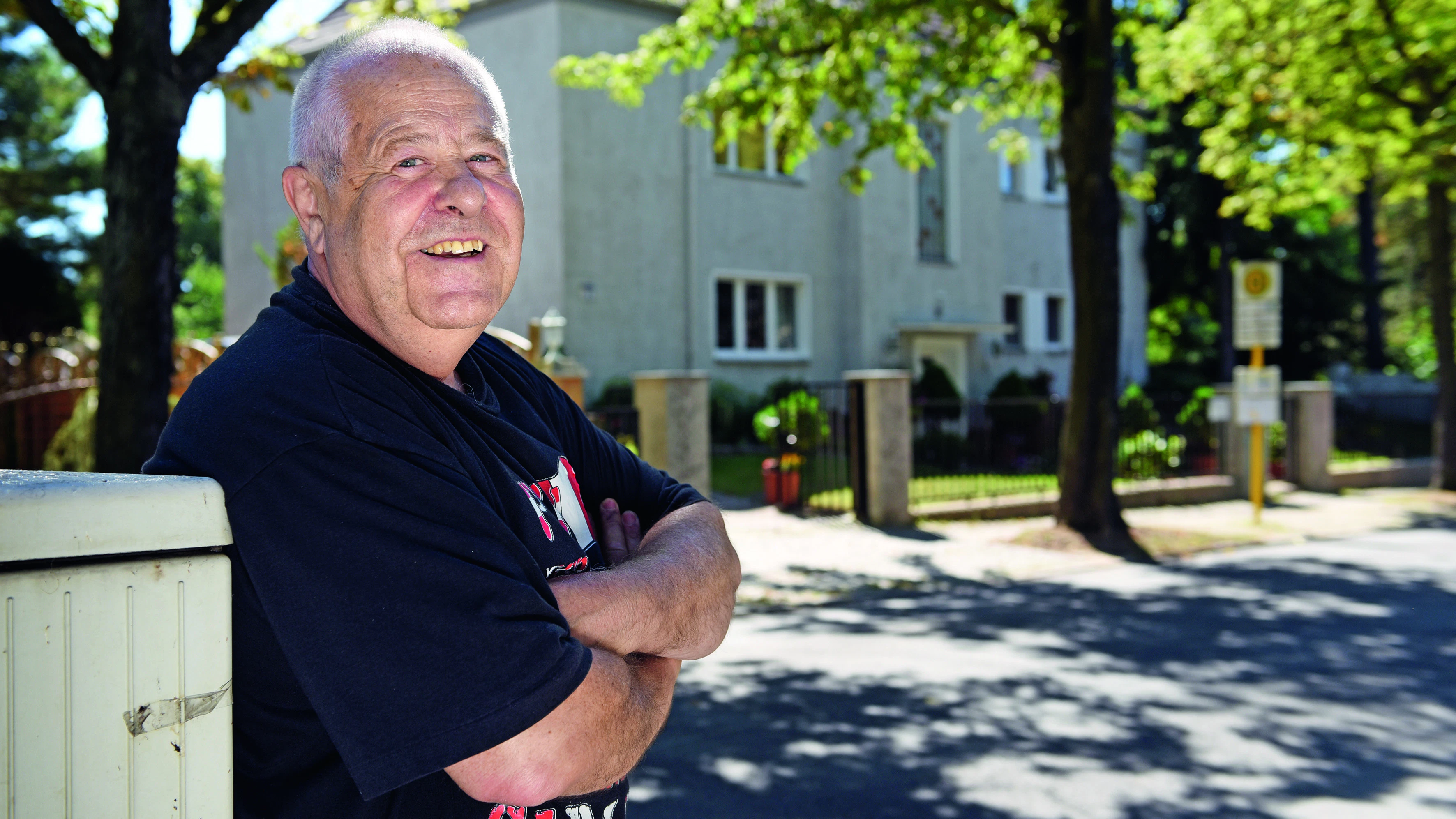 Dietrich Liefeld (71) has lived in Steinstücken since the mid-1960s. The first helipad was behind his family home.