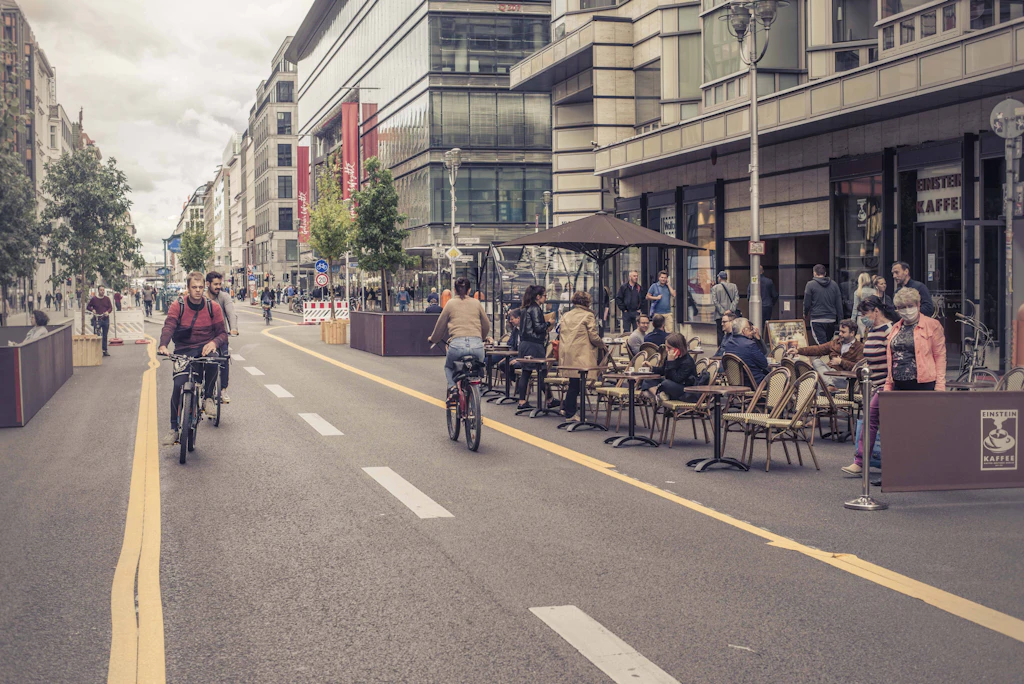 Fluch oder Segen? Berlin diskutiert über die autofreie Friedrichstraße