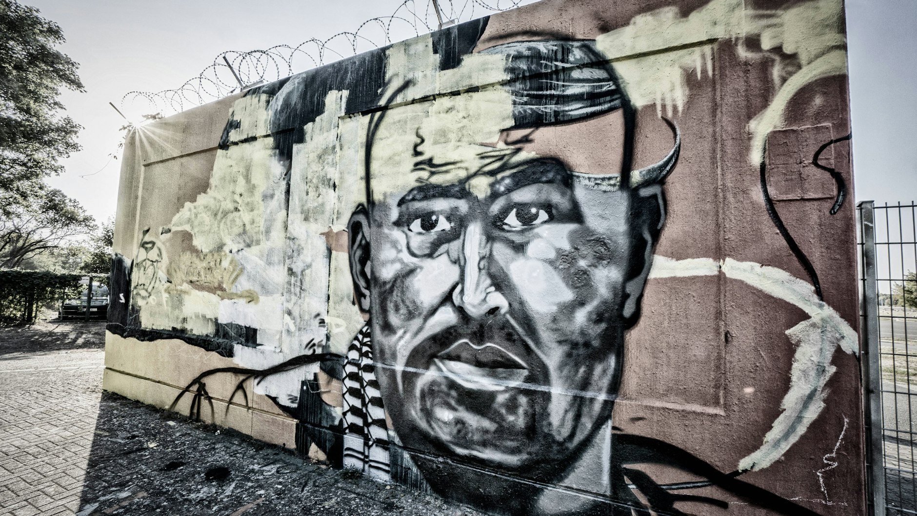 Graffiti des erschossenen Intensivtäters Nidal R. am Tatort in Tempelhof.