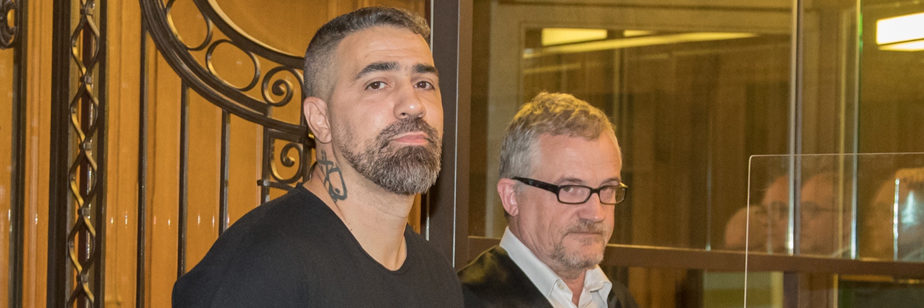 Bushido mit seinem Rechtsanwalt vor Gericht