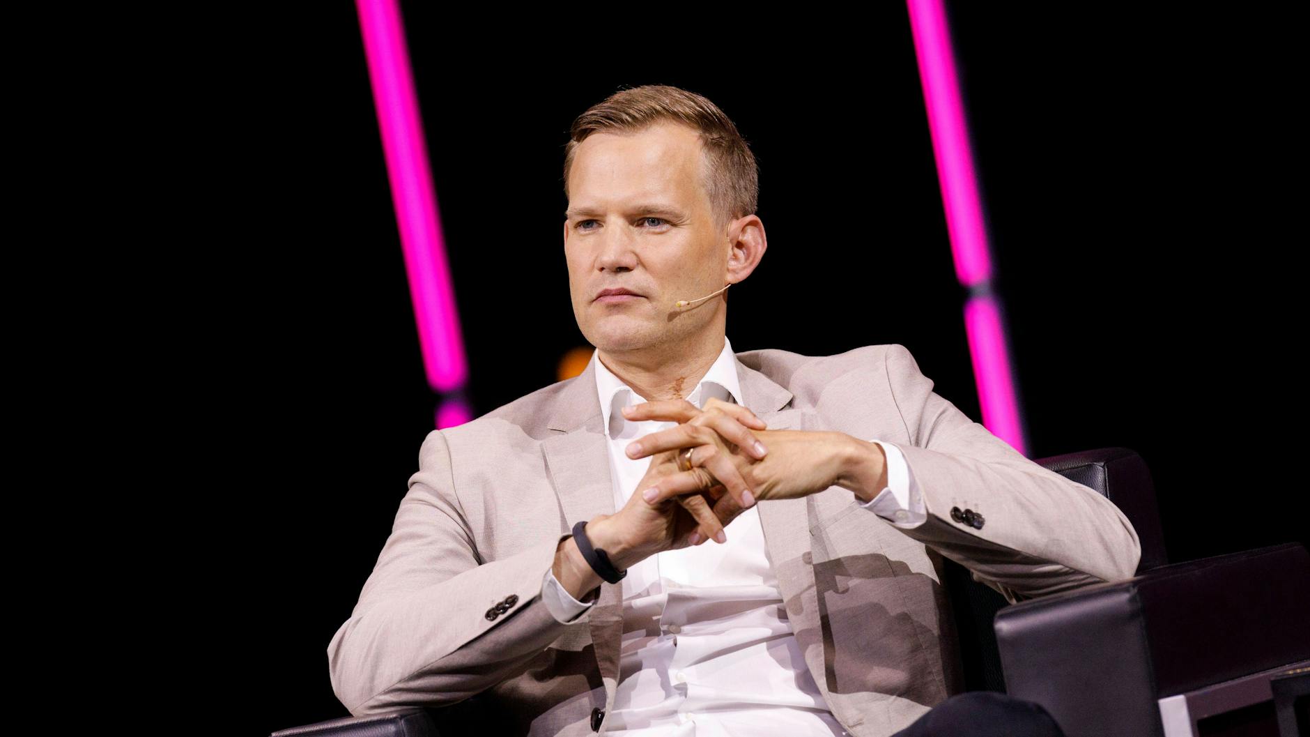 Der Virologe Hendrik Streeck sagt, die Auffrischimpfung gilt längst nicht für jeden.