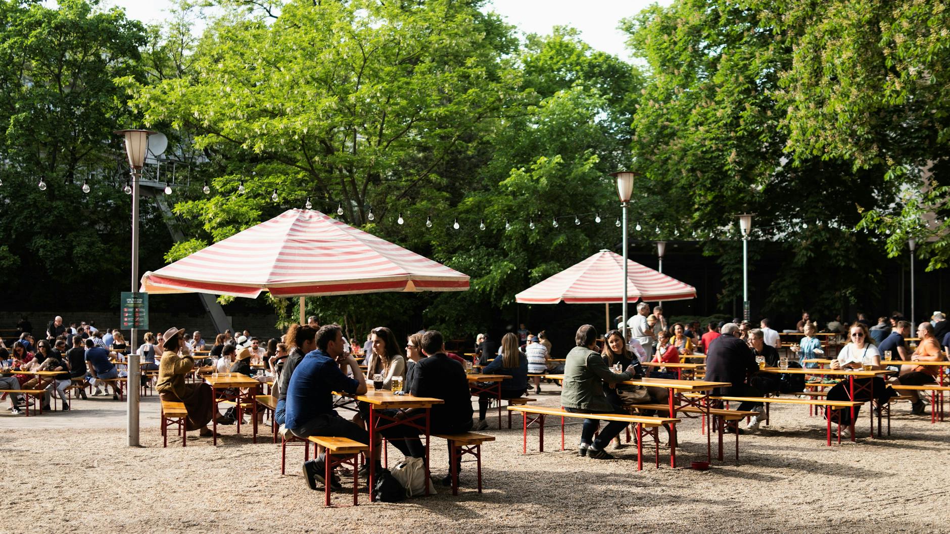 Trotz steigender Infektionszahlen: In Berlin stehen weitere Lockerungen an.<br>