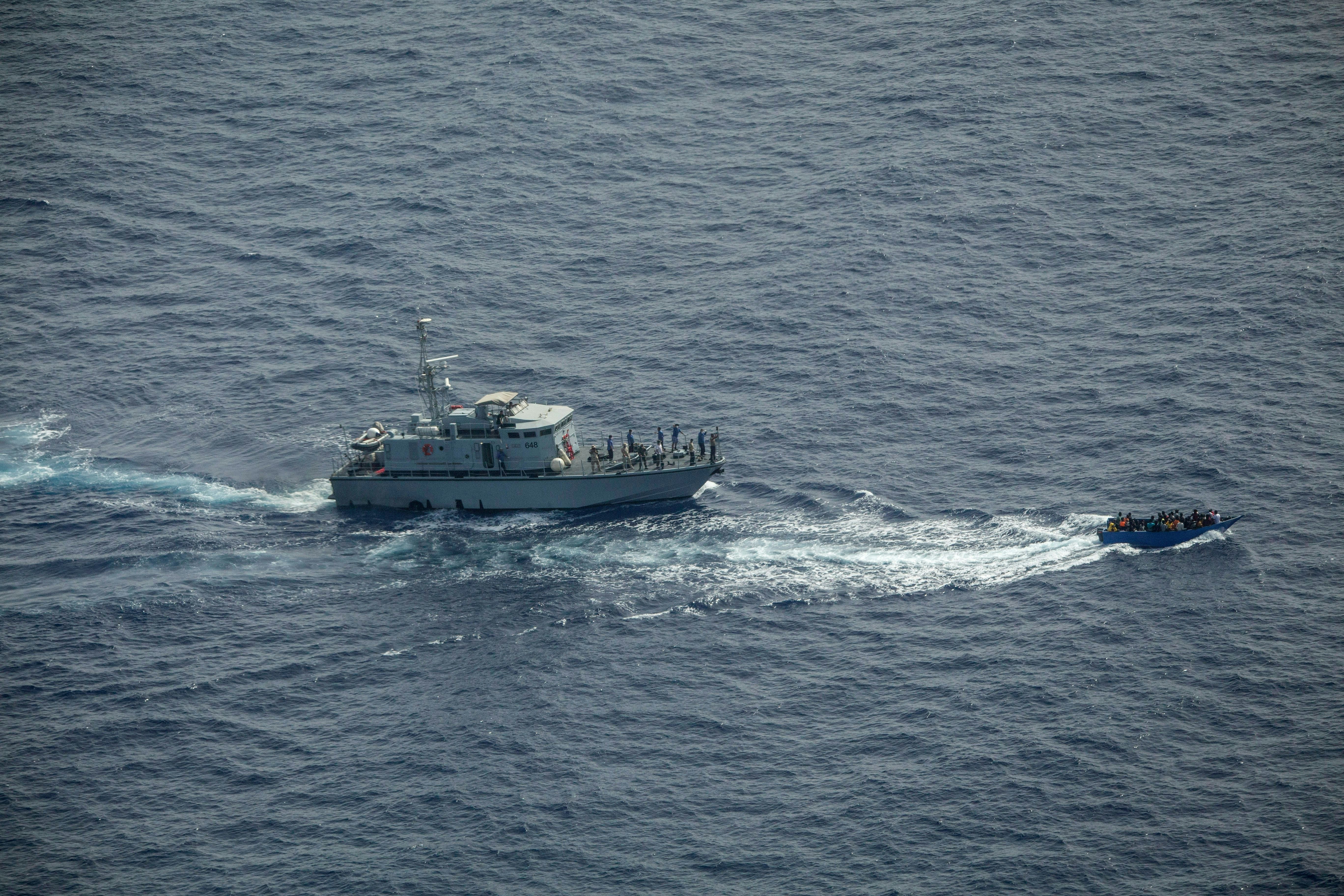 Wie die Rettung von Menschen im Mittelmeer gezielt verhindert wird - Vimarsana News