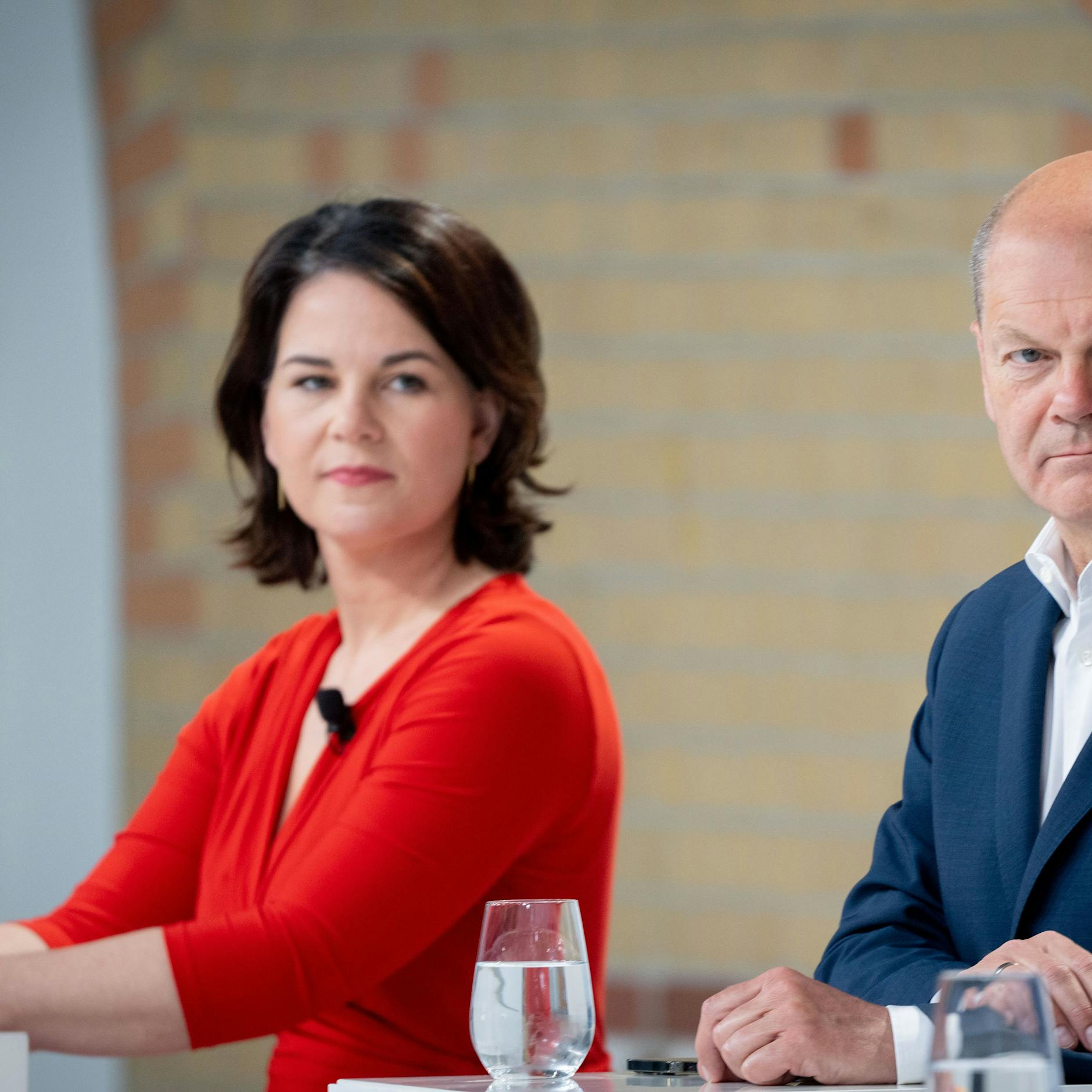 Wahlumfrage: Grüne und SPD jetzt gleichauf!