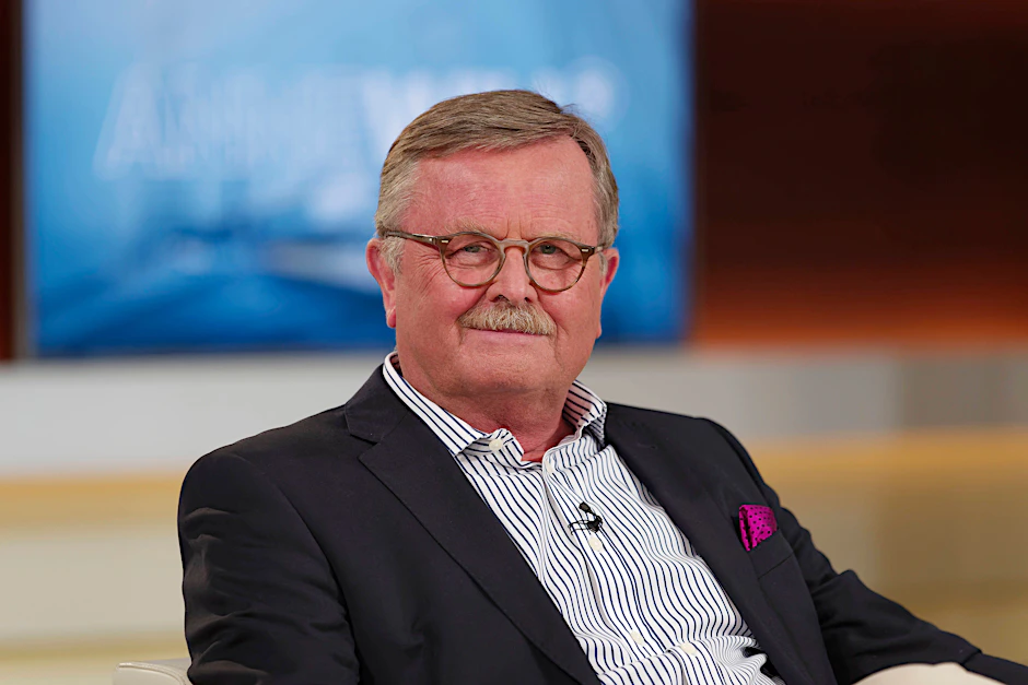 Der Chef des Weltärztebunds, Frank Ulrich Montgomery, glaubt, dass Menschen in bestimmten Situationen immer Masken werden tragen müssen.&nbsp;