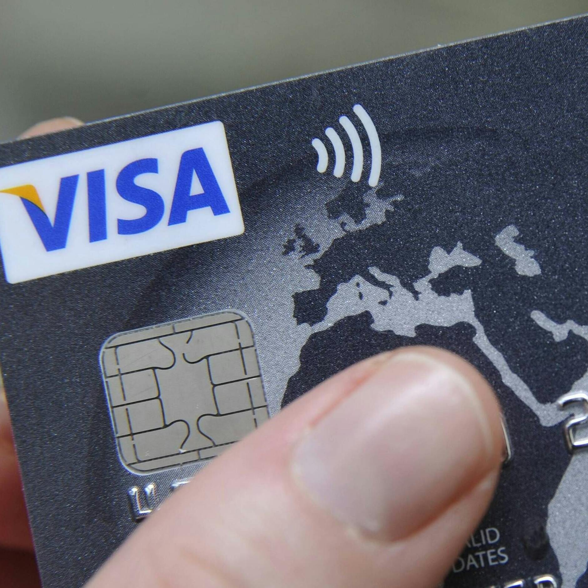 BVG-Busfahrer verkaufen wieder Tickets, aber nur bargeld- und kontaktlos - So erkennen Sie, ob Ihre Karte das kann