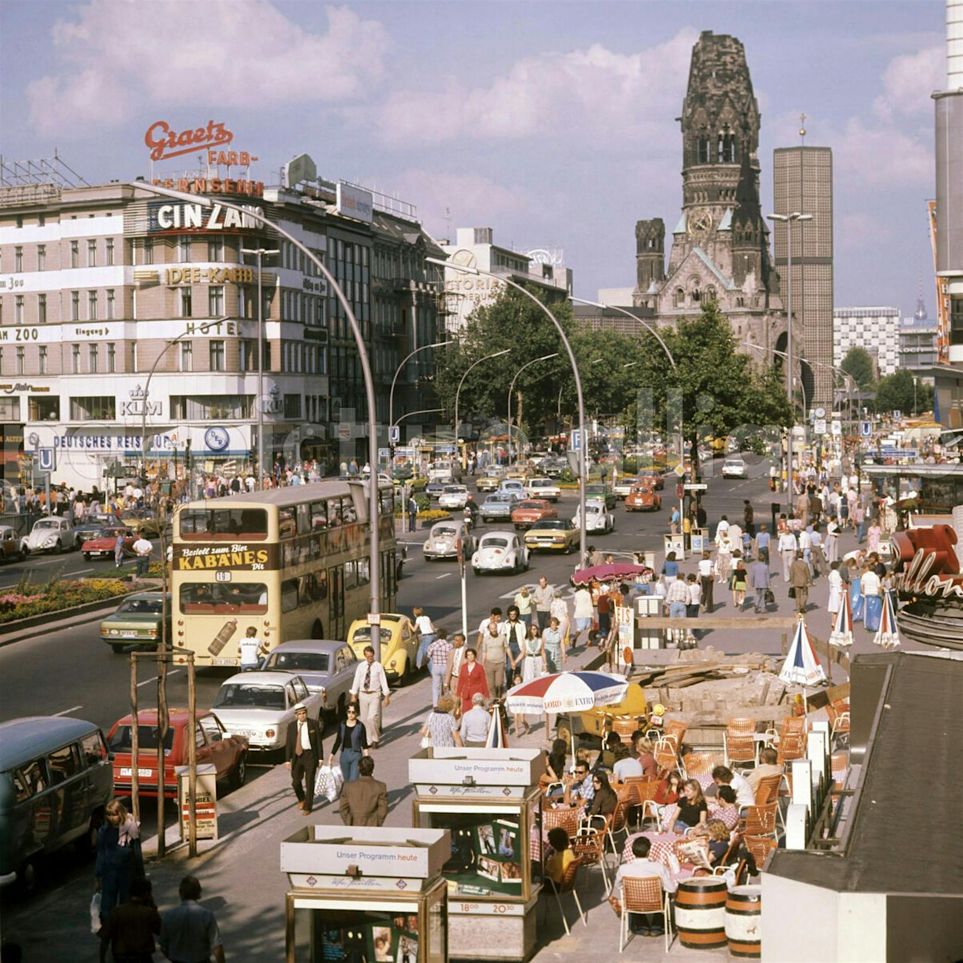 „Schöner denn je“ und „Das bist du“: West-Berlin als Ort für Helden