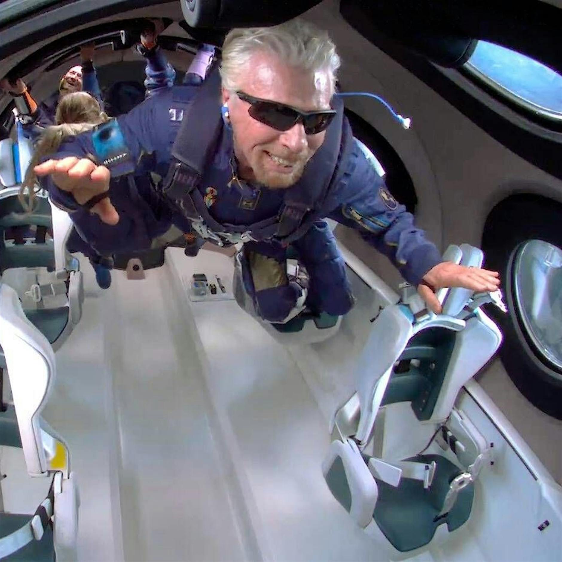 Ab in den Weltraum: Milliardäre auf der Flucht