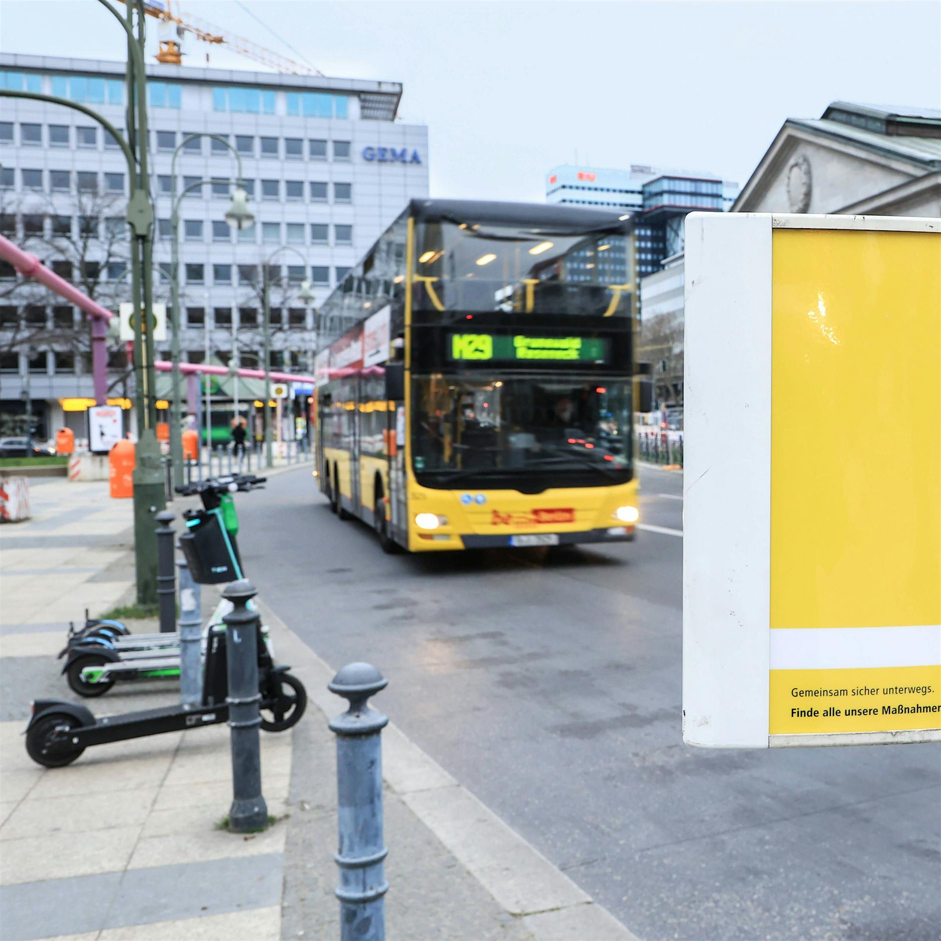 Monday's corona news in 60 seconds