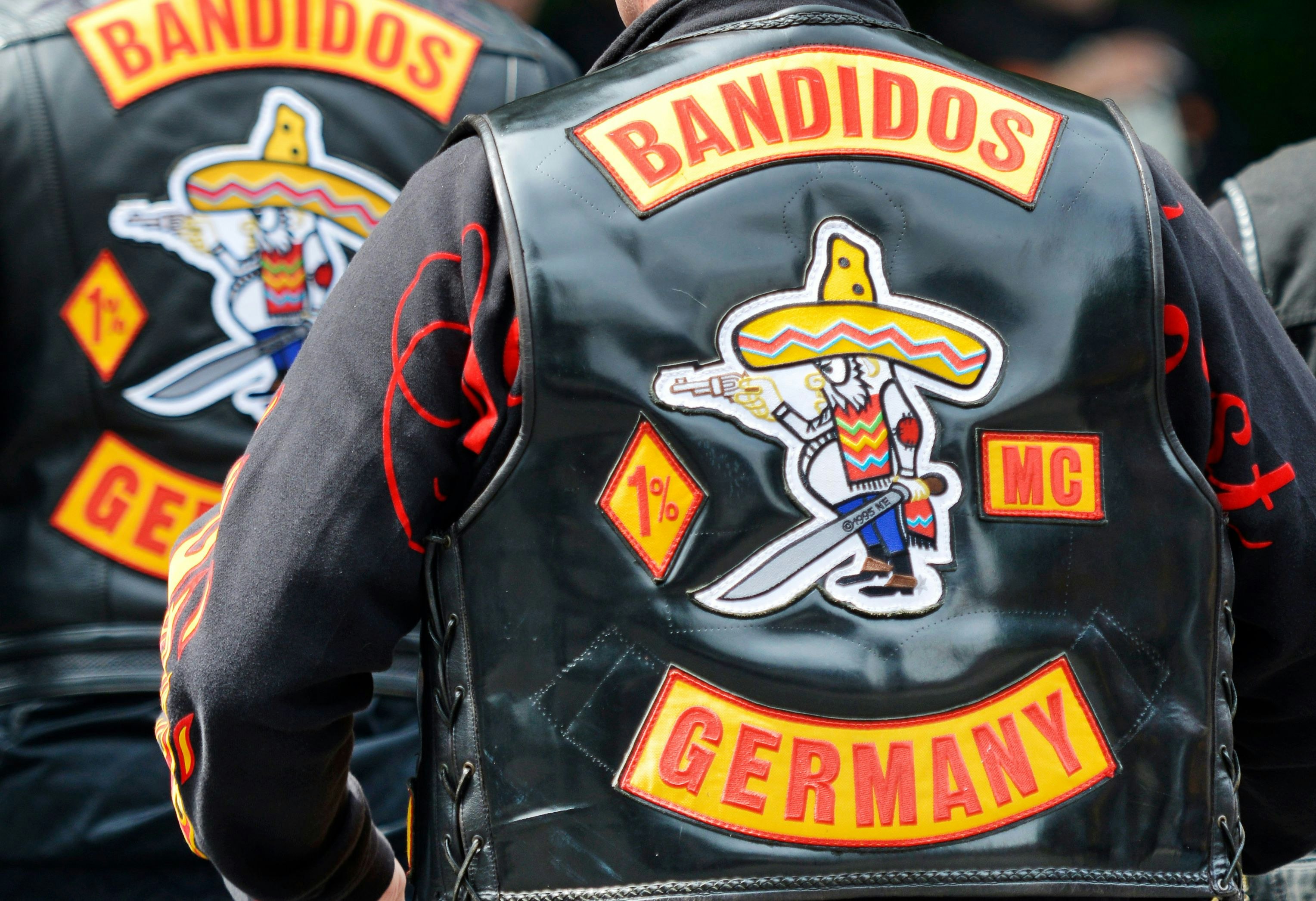 Nach Rocker-Razzien: Horst Seehofer verbietet Bandidos West Central - Vimarsana News