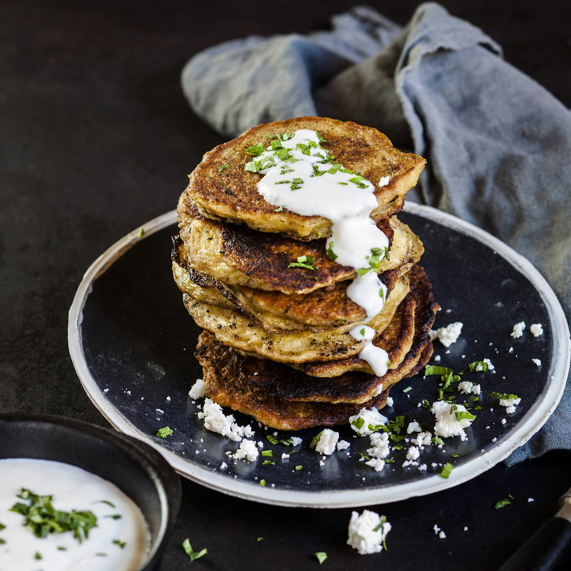 Es muss nicht immer Kartoffel sein: DIESE Zucchini-Puffer sind der Wahnsinn!