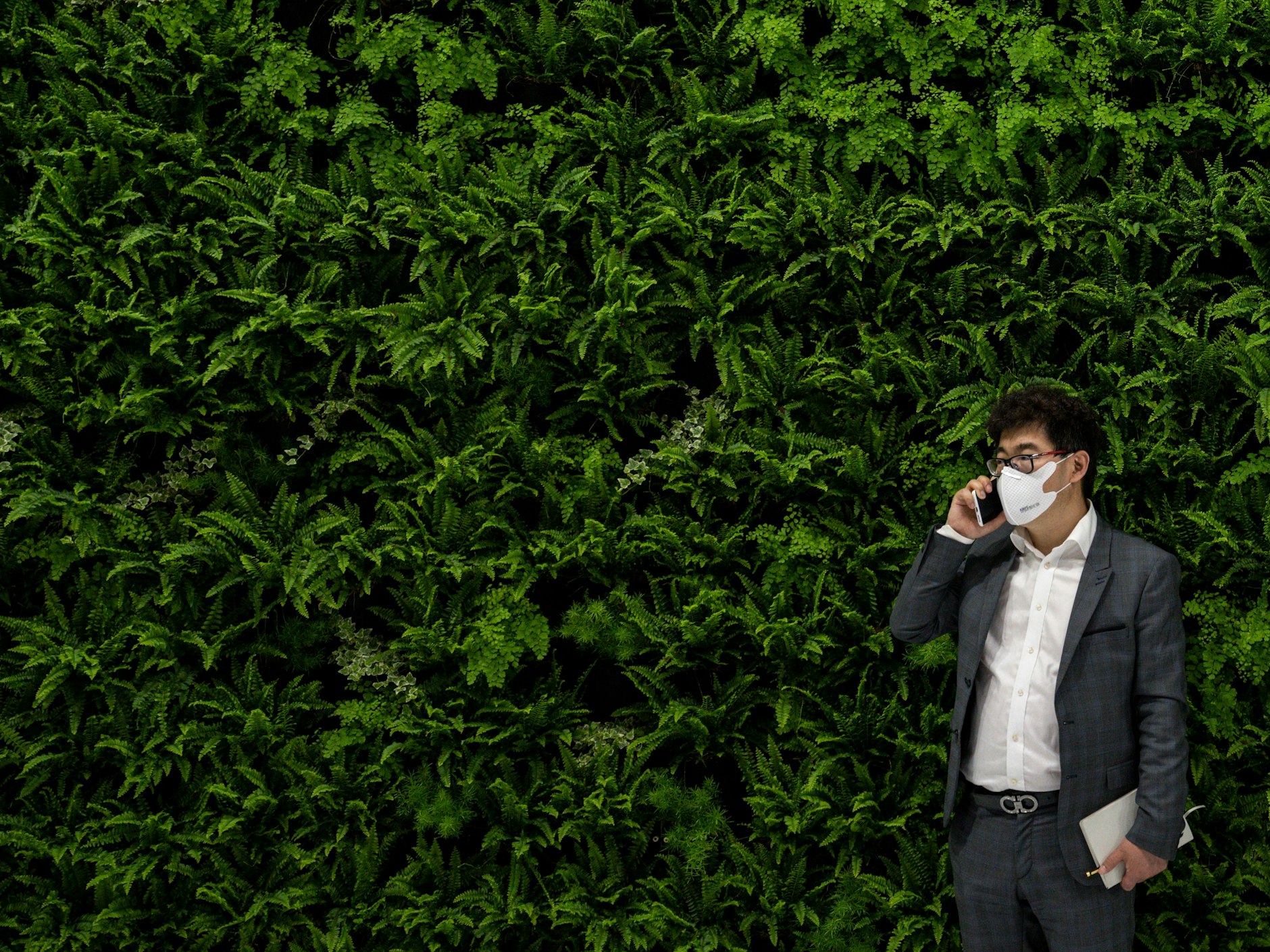 Auch das Smartphone, das die ständige Verfügbarkeit digitaler Angebote ermöglicht, hilft den Start-ups.