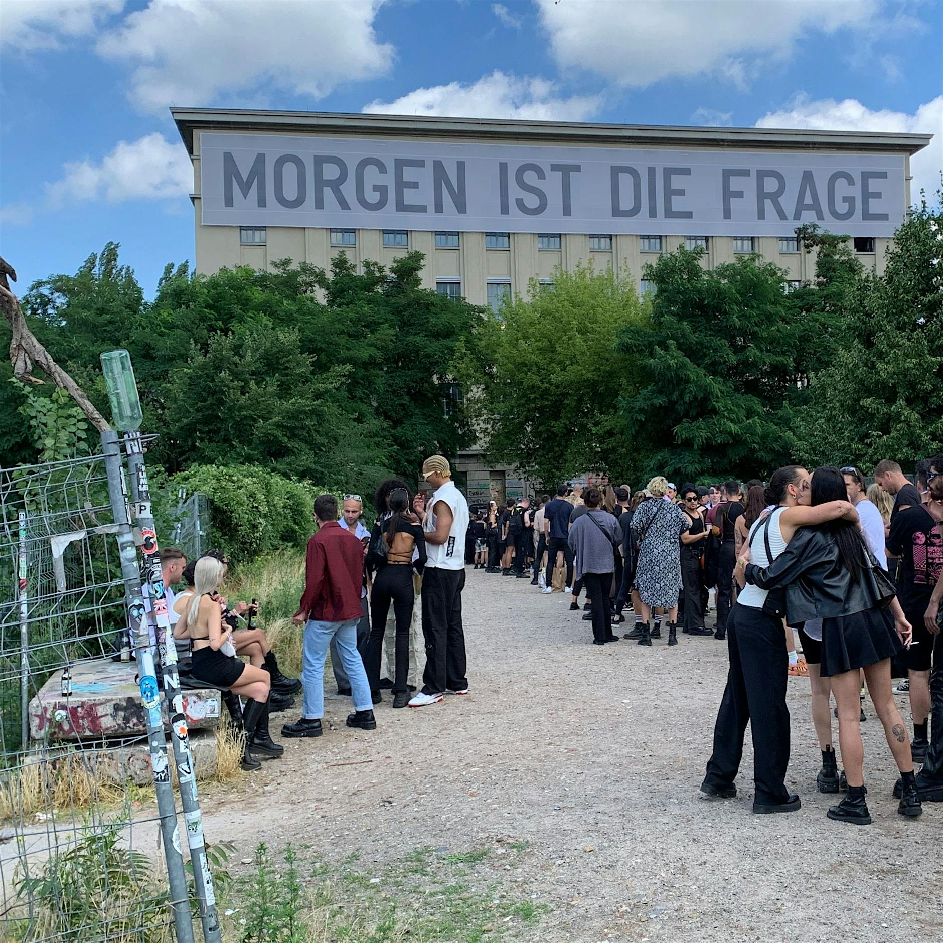 Clubs öffnen trotz Corona in Berlin: Die ersten Eindrücke vom Berghain